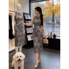 批发法式纯欲风别致蕾丝无袖连衣裙女2026春夏新款收腰显瘦设计感<b class='q'>长裙</b>