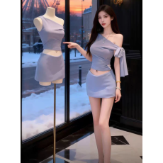 批发纯欲风独特超好看斜肩<b class='q'>上衣</b>半身裙两件套<b class='q'>装</b>减龄一整套穿搭2026春季