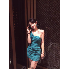 批发抹胸连衣裙女气质名媛生日小<b class='q'>礼服</b>重工单肩立体花朵<b class='q'>性感</b>收腰包臀裙