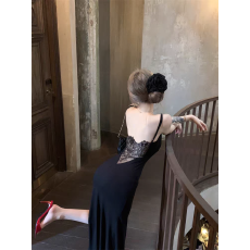 批发露背<b class='q'>蕾丝</b>吊带<b class='q'>连衣裙</b>女夏季显身材性感开叉包臀小妈裙长裙鱼尾裙子