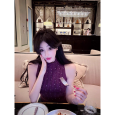 批发法式黑色镶钻无袖背心针织衫女早春季毛衣纯欲气质内搭打底衫<b class='q'>上衣</b>