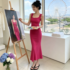 批发无袖方领背心<b class='q'>连衣裙</b>女夏季2026新款新款高腰修身中长<b class='q'>包臀</b>鱼尾裙子