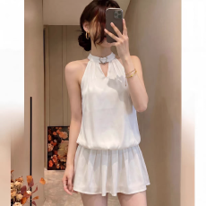 批发韩系温柔风白色挂脖短<b class='q'>裙</b>女夏季新款心形扣收腰显瘦气质<b class='q'>无袖</b>连衣<b class='q'>裙</b>