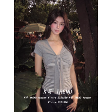 批发灰色假两件条纹v领短袖t恤女夏季百搭气质设计感<b class='q'>修身</b>显瘦正肩上衣
