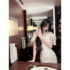 批发法式纯欲毛领挂脖吊带<b class='q'>连衣裙</b>女2026春夏新款纯欲拼接打底包臀短裙