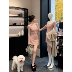 批发纯欲性感甜美辣妹U领长袖针织<b class='q'>连衣裙</b>女秋冬内搭收腰A字包臀短裙子