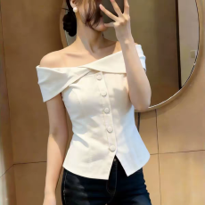 批发设计感一字肩露锁骨无袖衬衫女装2026<b class='q'>夏</b>季新款高级感修身开叉上衣