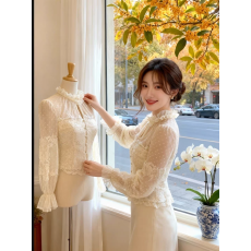 批发<b class='q'>蕾丝</b>拼接网纱镂空衬衫女短款显瘦收腰衬衣性感女人法式别致上衣