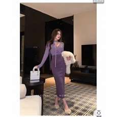 批发御姐性感v领紫色长袖连衣裙2026秋季显身材女人味掐腰约会<b class='q'>包臀裙</b>