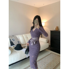 批发纯欲辣妹蕾丝花边V领长袖连衣裙女秋季新款修身显瘦高级感<b class='q'>包臀裙</b>