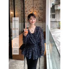 批发法式复古V领碎花长袖<b class='q'>雪纺</b>衫女夏季修身显瘦设计感薄款上衣