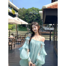 批发法式<b class='q'>一字肩</b>荷叶边衬衫女夏季新款小众设计感长袖雪纺宽松蓝色<b class='q'>上衣</b>