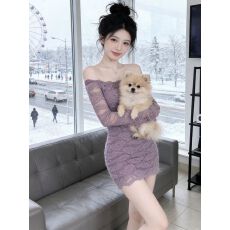 批发秋一字肩修身御姐短裙初<b class='q'>冬</b>巨好看的紫色刺绣蕾丝显身材包臀连衣裙