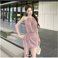 批发法式咖色<b class='q'>露背</b>挂脖<b class='q'>连衣裙</b>女绝美气质修身包臀短裙性感纯欲裙子