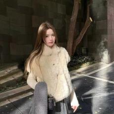 批发冬季羊羔新款皮毛一体加厚环保皮草马甲小斗篷毛毛外套坎肩上衣冬