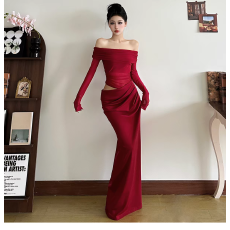 批发法式一字肩红色镂空长袖<b class='q'>连衣裙</b>女修身收腰长裙设计感纯欲包臀裙子