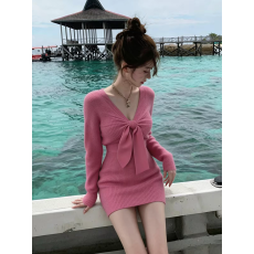 批发法式慵懒风条纹软糯针织<b class='q'>连衣裙</b>女2026秋冬新款设计感收腰包臀短裙