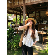 批发独特漂亮温柔风V领白色小衫女秋季新款收腰显瘦薄款减龄百搭上衣
