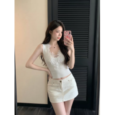 批发韩系温柔风蕾丝拼接V领针织衫女夏<b class='q'>新款</b>修身显瘦无袖百搭<b class='q'>背心</b>上衣