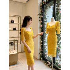 批发法式纯欲性感方领蕾丝<b class='q'>连衣裙</b>女夏季新款高级感修身显瘦包臀短裙子