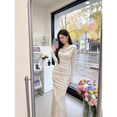 批发新款法式温柔风女人味长袖荡领修身显瘦长款鱼尾优雅包臀连衣裙