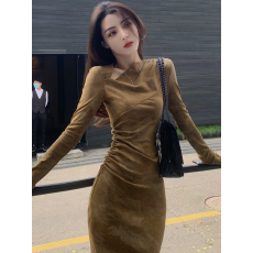 批发法式棕色长袖连衣裙子女2026早秋新款今年流行爆款高级感掐腰长裙