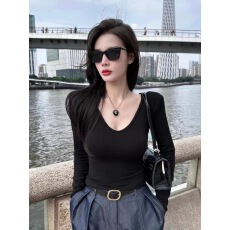 批发加绒v领长袖t恤女内搭打底衫2025新款秋冬修身<b class='q'>显瘦</b>短款上衣秋季女