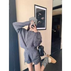 批发慵懒宽松长袖毛衣外套设计感抽绳针织短裤女2025秋季新款时尚套装