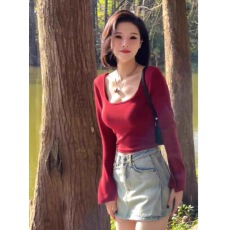 批发酒红色u领长袖打底衫冬设计感修身外穿<b class='q'>T</b><b class='q'>恤</b>辣妹短款低领上衣<b class='q'>女</b>春秋