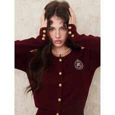 批发学院风徽章刺绣<b class='q'>针织</b>衫女秋冬2025新款修身<b class='q'>短款</b><b class='q'>开衫</b>上衣