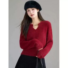 批发韩版红色针织毛衣女春<b class='q'>冬</b>季2026新款宽松休闲时尚气质内搭圆领上衣