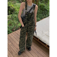 批发2025秋季美式辣妹迷彩工装牛仔<b class='q'>背带裤</b>女设计感口袋直筒阔腿连体裤
