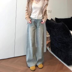 批发满天星重工烫钻阔腿<b class='q'>牛仔裤</b>女2026年春季新款韩版<b class='q'>显瘦</b>宽松直筒裤子