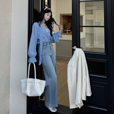 批发满天星重工<b class='q'>烫钻</b>洋气阔腿<b class='q'>牛仔裤</b>女2026年春季新款宽松弹力直筒裤子