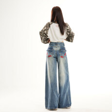 批发2026年美式复古刺绣 高街水洗重工烫钻 高腰百搭显瘦 阔<b class='q'>腿</b>直筒<b class='q'>裤</b>