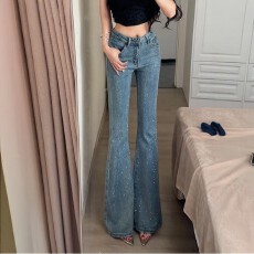 批发<b class='q'>烫钻</b>高腰微喇<b class='q'>牛仔裤</b>女2026年春季新款韩版百搭不贴腿显瘦喇叭裤子