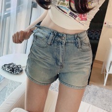 批发辣妹弹力包臀<b class='q'>提</b><b class='q'>裤</b>牛仔短<b class='q'>裤</b>女2026夏新款性感弹力高腰显瘦热<b class='q'>裤</b>子潮