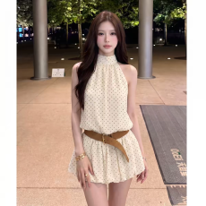 批发法式复古风波点挂脖短<b class='q'>裙</b>女夏2026新款收腰显瘦气质<b class='q'>无袖</b>辣妹连衣<b class='q'>裙</b>