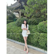 纯欲风性感辣妹深V领蕾丝衫拼接白色短袖缎面衬衫紧身衬衣上衣女