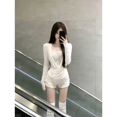 批发白色假两件蕾丝荡领长袖T恤女秋季纯欲辣妹收腰显瘦绝美内搭上衣