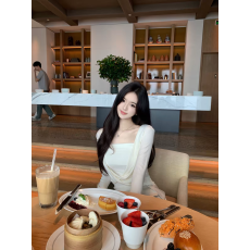 批发设计感短款长袖T恤内搭抹胸叠穿上衣女早秋修身打底衫杏色两件套