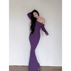 批发纯欲性感风斜领露肩长袖<b class='q'>连衣裙</b>女2026新款秋轻熟气质修身包臀长裙
