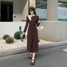 批发实拍<b class='q'>大码</b>女装长袖厚款针织连衣裙打底外穿长裙胖MM收腰显瘦裙子