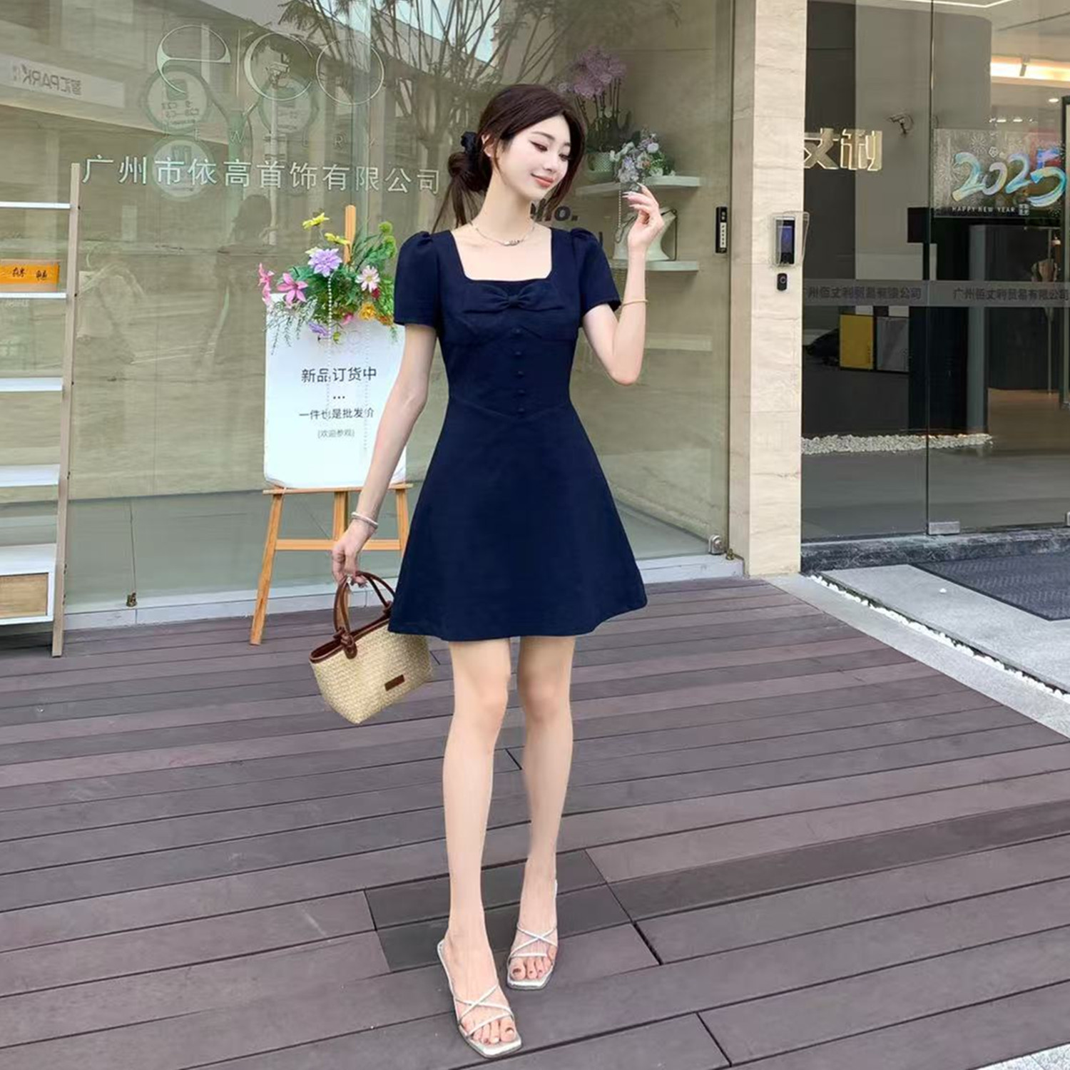 RY5978#大码女装气质百搭显瘦连衣裙胖MM收腰显瘦法式方领蝴蝶结裙子