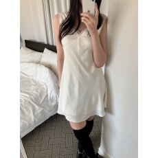 批发<b class='q'>韩国</b>ins 气质小姐姐 蕾丝拼接V领无袖雪纺<b class='q'>连衣裙</b>