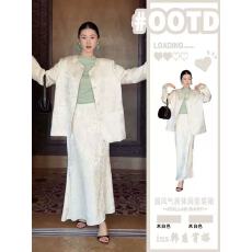 批发新中式国风白色缎面<b class='q'>西装</b>套装女2026新款提花西服外套半身裙两件套