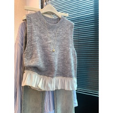 批发上实拍~法式下摆<b class='q'>荷叶边</b>针织马甲女秋冬外搭叠穿软糯背心高级<b class='q'>毛衣</b>