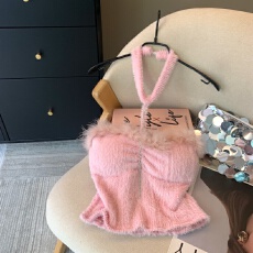 批发上实拍~纯欲挂脖粉色<b class='q'>裹</b><b class='q'>胸</b>背心女秋冬软糯毛茸茸<b class='q'>抹胸</b>高级镶钻上衣