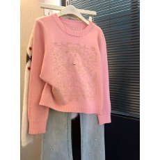 批发上实拍~粉色小香风金线刺绣圆领套头毛衣女2025秋冬高级气质上衣