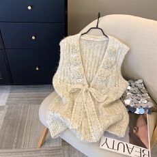 上实拍~法式温柔立体花朵v领针织马甲背心女秋冬洋气气质显瘦毛衣